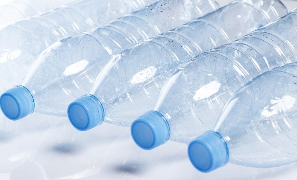 Nanoplásticos en las botellas de agua