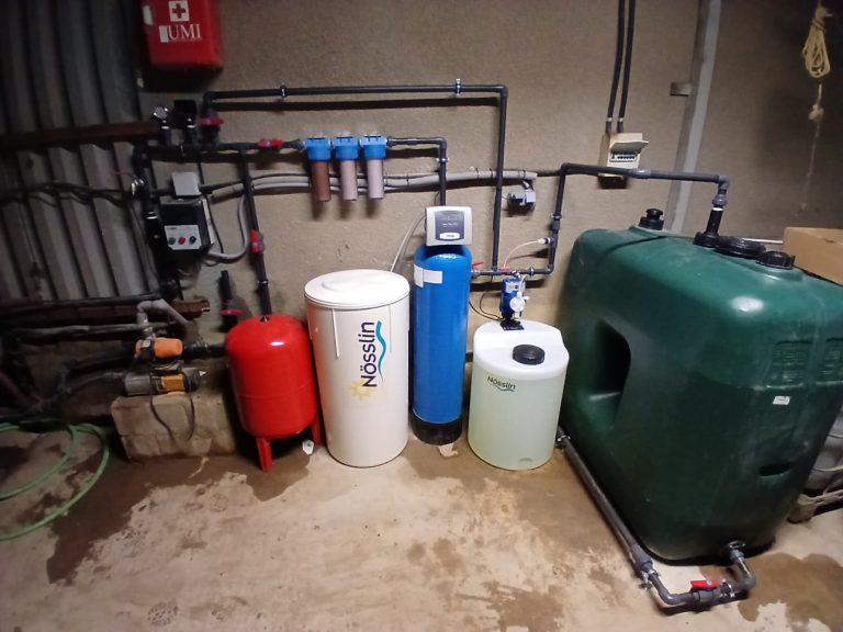 Instalación de sistema de tratamiento de agua de pozo